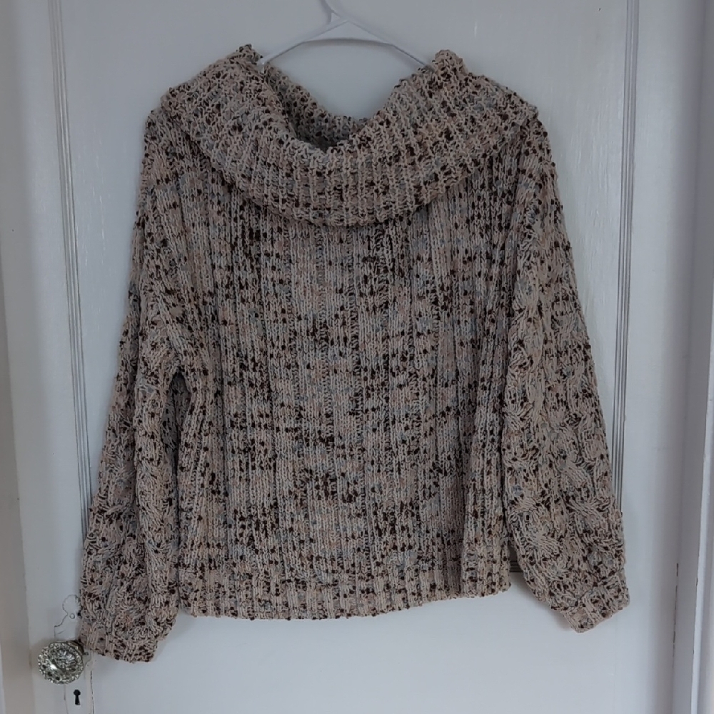 Cozy Knit Women's Sweater in Cream and Brown And Hues If Blue. NWOT